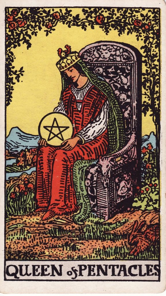 Drottning i Mynt tarotkort Drottning i Mynt tarotkort från Rider Waite Tarotlek, designade av Pamela Colman Smith.