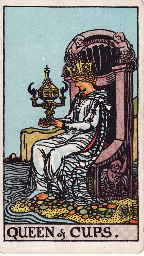 Drottning i bägare tarotkort Drottning i bägare tarotkort från Rider Waite Tarotlek, designade av Pamela Colman Smith.