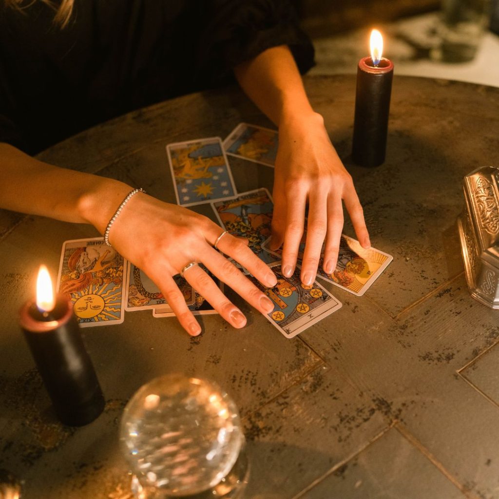 En tarotkort introduktion för nybörjare på svenska görs på workshop av Tarotkortguide.se tarotexpert En tarotkort introduktion för nybörjare på svenska görs på workshop av Tarotkortguide.se tarotexpert.