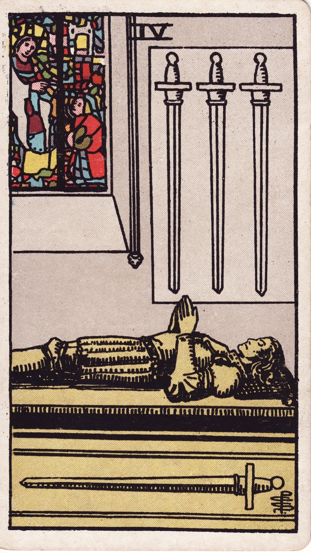 Tarotkortet Fyra i Svärd