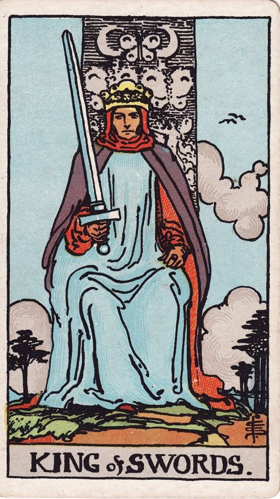 Kung i Svärd tarotkort Kung i Svärd tarotkort från Rider Waite Tarotlek, designade av Pamela Colman Smith.