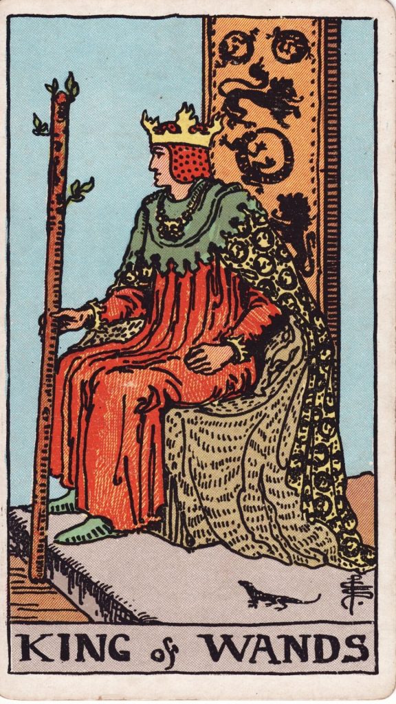 Kung i stavar tarotkort Kung i stavar tarotkort från Rider Waite Tarotlek, designade av Pamela Colman Smith.